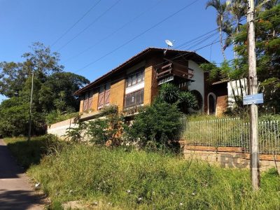 Casa à venda com 300m², 3 quartos, 3 vagas no bairro Santa Tereza em Porto Alegre - Foto 2