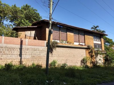 Casa à venda com 300m², 3 quartos, 3 vagas no bairro Santa Tereza em Porto Alegre - Foto 5