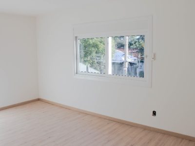 Casa à venda com 347m², 4 quartos, 1 suíte, 6 vagas no bairro Tristeza em Porto Alegre - Foto 29