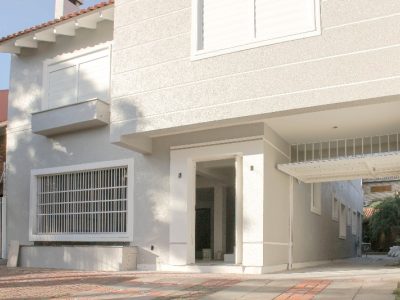 Casa à venda com 347m², 4 quartos, 1 suíte, 6 vagas no bairro Tristeza em Porto Alegre - Foto 3