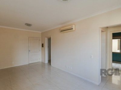 Apartamento à venda com 74m², 2 quartos, 1 suíte, 1 vaga no bairro Menino Deus em Porto Alegre - Foto 4