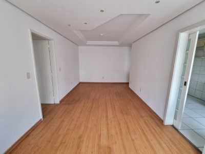 Apartamento à venda com 55m², 2 quartos, 1 vaga no bairro Partenon em Porto Alegre - Foto 2