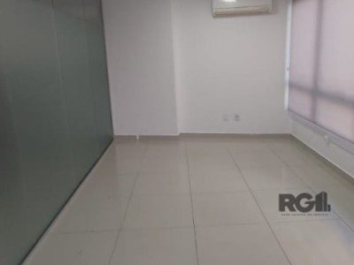 Loja à venda com 113m², 2 vagas no bairro Três Figueiras em Porto Alegre - Foto 8