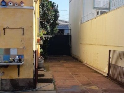 Casa à venda com 300m², 3 quartos, 1 suíte, 6 vagas no bairro São Geraldo em Porto Alegre - Foto 37