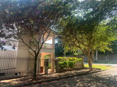 Casa à venda com 220m², 3 quartos, 2 suítes no bairro Ipanema em Porto Alegre - Foto 31