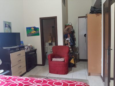 Casa à venda com 135m², 3 quartos, 1 suíte, 1 vaga no bairro Ipanema em Porto Alegre - Foto 7