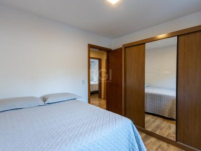 Casa Condominio à venda com 217m², 3 quartos, 1 suíte, 2 vagas no bairro Tristeza em Porto Alegre - Foto 28