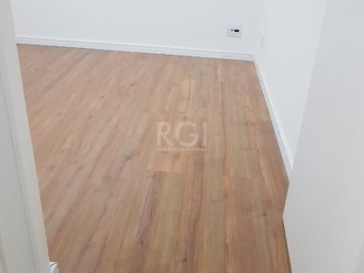 Apartamento à venda com 49m², 2 quartos, 1 vaga no bairro Ipanema em Porto Alegre - Foto 2