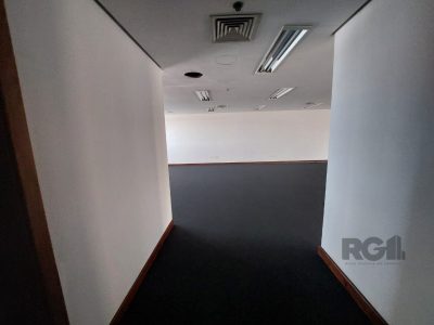 Conjunto/Sala à venda com 384m² no bairro Centro Histórico em Porto Alegre - Foto 3