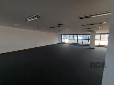 Conjunto/Sala à venda com 384m² no bairro Centro Histórico em Porto Alegre - Foto 11