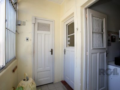 Apartamento à venda com 56m², 2 quartos no bairro Moinhos de Vento em Porto Alegre - Foto 18