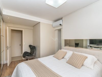 Apartamento à venda com 91m², 2 quartos, 2 suítes, 2 vagas no bairro Petrópolis em Porto Alegre - Foto 18