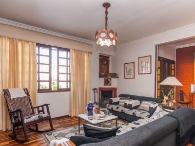 Casa à venda com 171m², 3 quartos, 1 suíte, 2 vagas no bairro Chácara das Pedras em Porto Alegre - Foto 4