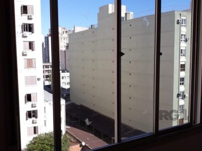 Apartamento à venda com 65m², 2 quartos no bairro Centro Histórico em Porto Alegre - Foto 5