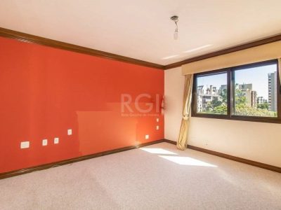 Apartamento à venda com 279m², 4 quartos, 4 suítes, 3 vagas no bairro Auxiliadora em Porto Alegre - Foto 3