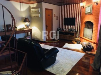 Cobertura à venda com 249m², 3 quartos, 2 vagas no bairro Petrópolis em Porto Alegre - Foto 2