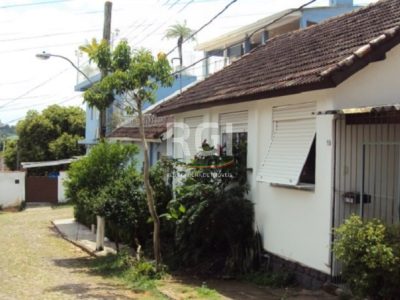 Casa à venda com 72m², 3 quartos no bairro Jardim Carvalho em Porto Alegre - Foto 3