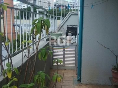 Cobertura à venda com 130m², 2 quartos, 1 vaga no bairro Floresta em Porto Alegre - Foto 14