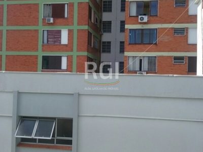 Cobertura à venda com 130m², 2 quartos, 1 vaga no bairro Floresta em Porto Alegre - Foto 2