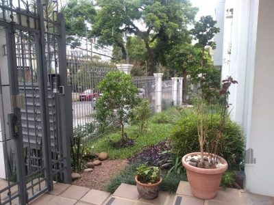 Apartamento à venda com 90m², 3 quartos, 1 suíte, 2 vagas no bairro São João em Porto Alegre - Foto 14