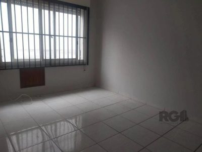 Apartamento à venda com 90m², 3 quartos, 1 suíte, 2 vagas no bairro São João em Porto Alegre - Foto 4