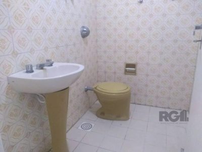 Apartamento à venda com 90m², 3 quartos, 1 suíte, 2 vagas no bairro São João em Porto Alegre - Foto 7