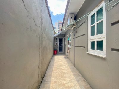 Casa à venda com 170m², 3 quartos, 1 suíte, 2 vagas no bairro Boa Vista em Porto Alegre - Foto 18