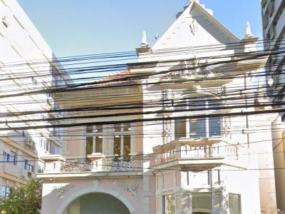 Casa à venda com 483m², 5 quartos, 2 suítes, 10 vagas no bairro Moinhos de Vento em Porto Alegre - Foto 2