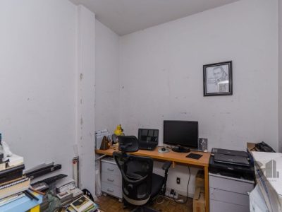 Apartamento à venda com 203m², 3 quartos, 1 suíte no bairro Centro Histórico em Porto Alegre - Foto 17