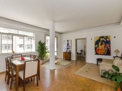 Apartamento à venda com 203m², 3 quartos, 1 suíte no bairro Centro Histórico em Porto Alegre - Foto 4