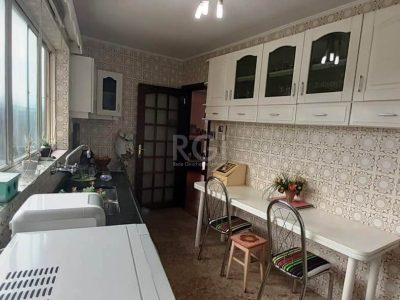 Cobertura à venda com 250m², 3 quartos, 2 suítes, 2 vagas no bairro Petrópolis em Porto Alegre - Foto 6