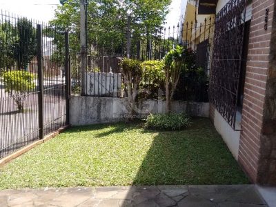 Casa à venda com 250m², 3 quartos, 1 vaga no bairro Vila Ipiranga em Porto Alegre - Foto 5