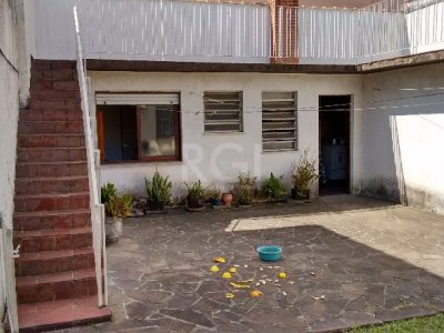 Casa à venda com 250m², 3 quartos, 1 vaga no bairro Vila Ipiranga em Porto Alegre - Foto 12