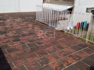 Casa à venda com 250m², 3 quartos, 1 vaga no bairro Vila Ipiranga em Porto Alegre - Foto 14