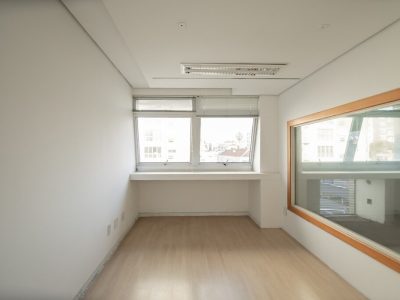 Conjunto/Sala à venda com 320m², 3 vagas no bairro Petrópolis em Porto Alegre - Foto 21