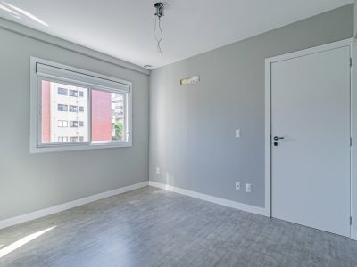 Apartamento à venda com 83m², 2 quartos, 2 suítes, 2 vagas no bairro Petrópolis em Porto Alegre - Foto 17