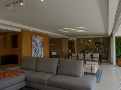 Apartamento à venda com 177m², 3 quartos, 3 suítes, 3 vagas no bairro Menino Deus em Porto Alegre - Foto 17