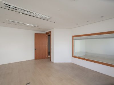 Conjunto/Sala à venda com 320m², 3 vagas no bairro Petrópolis em Porto Alegre - Foto 26