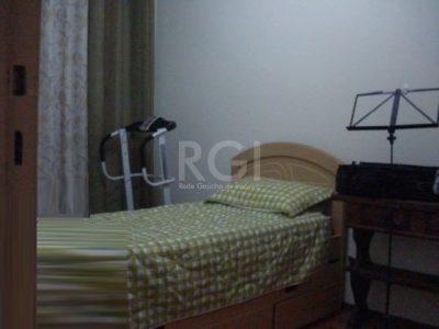 Apartamento à venda com 145m², 4 quartos, 2 suítes, 1 vaga no bairro Farroupilha em Porto Alegre - Foto 6