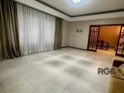 Casa à venda com 235m², 3 quartos, 3 suítes, 4 vagas no bairro Jardim Lindóia em Porto Alegre - Foto 6