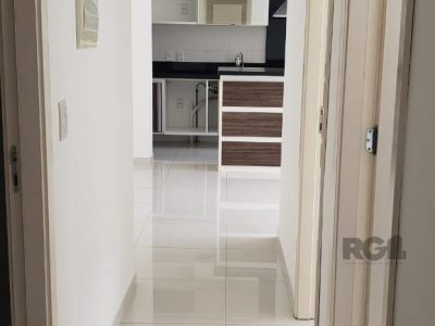 Apartamento à venda com 66m², 3 quartos, 1 suíte, 1 vaga no bairro Partenon em Porto Alegre - Foto 4