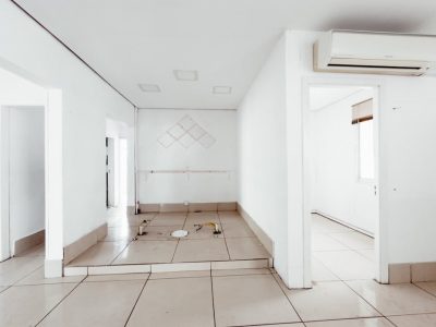 Casa à venda com 240m², 3 quartos no bairro Petrópolis em Porto Alegre - Foto 4