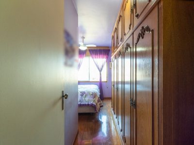 Apartamento à venda com 104m², 3 quartos, 1 suíte, 1 vaga no bairro Floresta em Porto Alegre - Foto 13