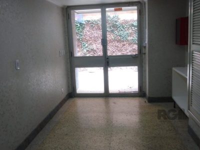 Apartamento à venda com 68m², 2 quartos, 1 vaga no bairro Petrópolis em Porto Alegre - Foto 3