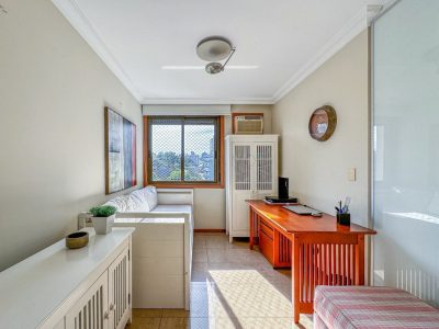 Apartamento à venda com 117m², 3 quartos, 1 suíte, 3 vagas no bairro Petrópolis em Porto Alegre - Foto 16