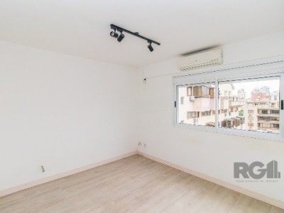 Apartamento à venda com 71m², 2 quartos, 1 suíte, 2 vagas no bairro Partenon em Porto Alegre - Foto 5