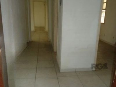 Casa à venda com 350m², 1 quarto, 6 vagas no bairro Petrópolis em Porto Alegre - Foto 14