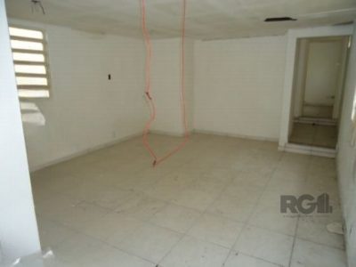 Casa à venda com 350m², 1 quarto, 6 vagas no bairro Petrópolis em Porto Alegre - Foto 18