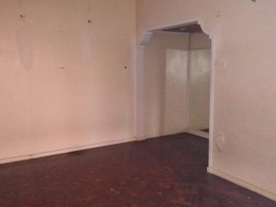 Casa à venda com 485m², 5 quartos, 1 suíte, 1 vaga no bairro Petrópolis em Porto Alegre - Foto 23