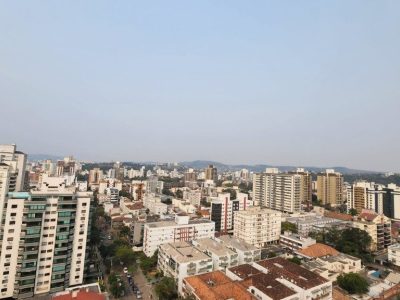 Apartamento à venda com 206m², 3 quartos, 3 suítes, 3 vagas no bairro Menino Deus em Porto Alegre - Foto 43